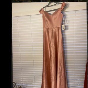 It is an amazing dress! It just did not fit me!